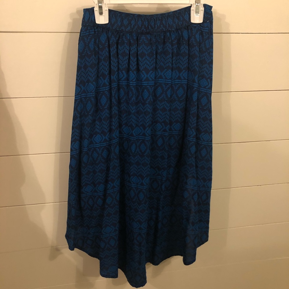 High-Low Skirt - Picture 4 of 7